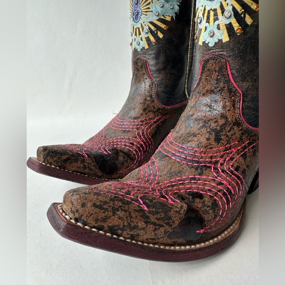 ARIAT Rare Gypsy Soule Collection Limited Edition Pink & Sassy Crystal Size 7,5 - Picture 11 of 17